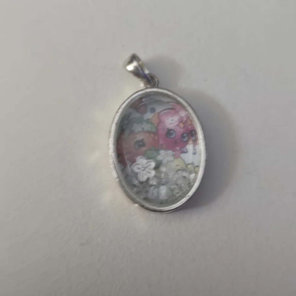 Shopkins Character Enclosed Pendant Charm - Picture 5 of 6